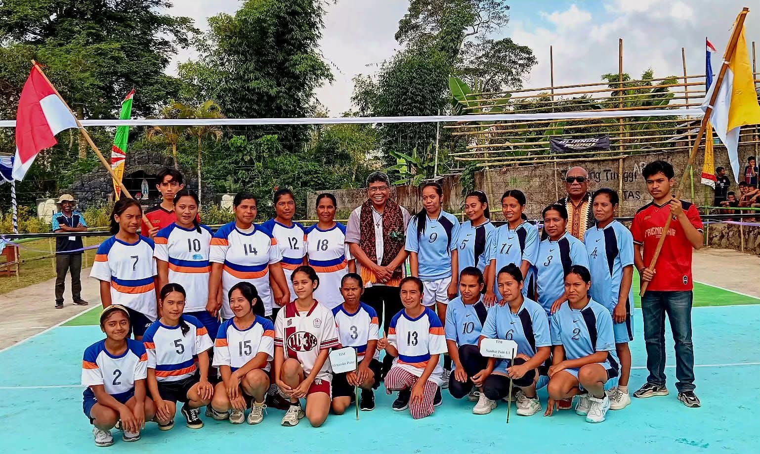 HUT PAROKI MONI KE 75 DI MERIAHKAN DENGAN TURNAMEN BOLA VOLLY ANTAR LINGKUNGAN