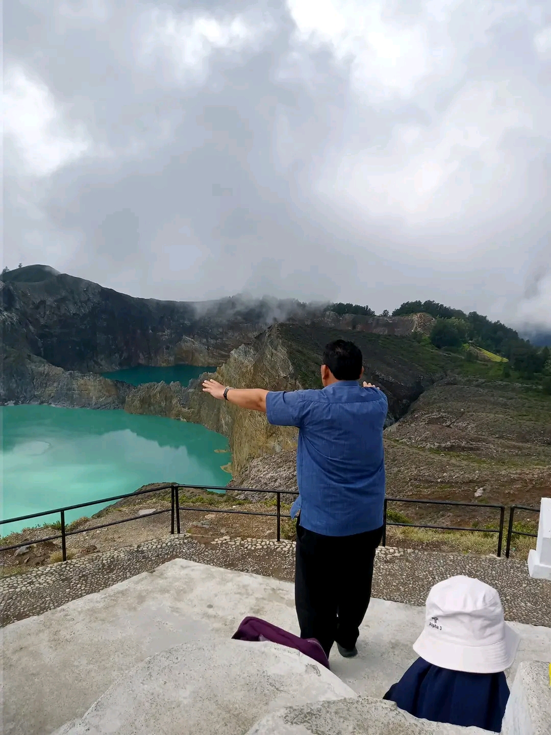 4 TEMPAT WISATA TERBAIK DI MONI YANG WAJIB DI KUNJUNGI