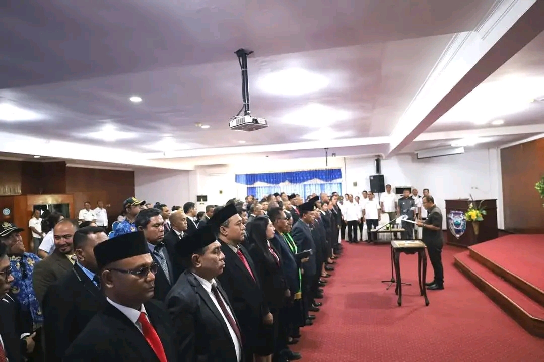 Bupati Ende Yosep Benediktus Badeoda Melantik Pejabat Admistrator, Pejabat Pengawas dan Pejabat Fungsional